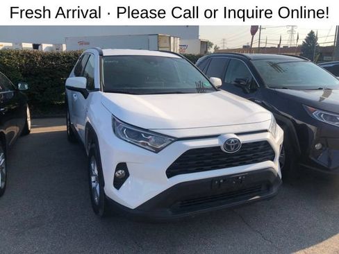 Used 2021 Toyota RAV4 XLE AWD/4WD image 1