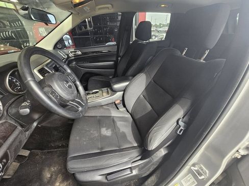 Used 2013 Jeep Grand Cherokee Laredo AWD/4WD image 13