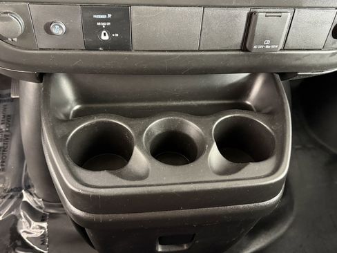 Used 2022 GMC Savana 2500 w/ Driver Convenience Package image 19