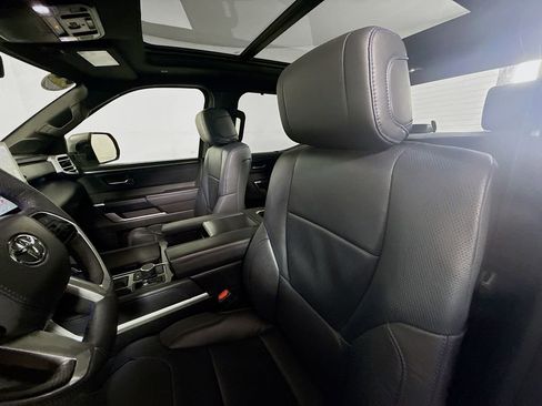 Used 2025 Toyota Tundra Platinum AWD/4WD image 21
