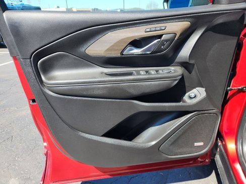 Used 2023 GMC Terrain Denali image 31