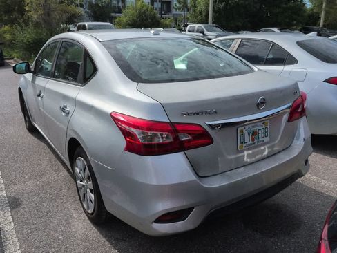 Used 2017 Nissan Sentra SV FWD image 3