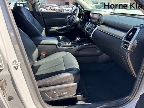 Certified 2023 Kia Sorento SX image 23