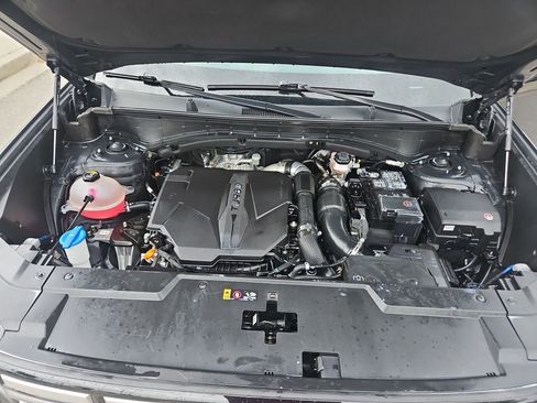 Used 2025 Hyundai Santa Fe SEL FWD image 11