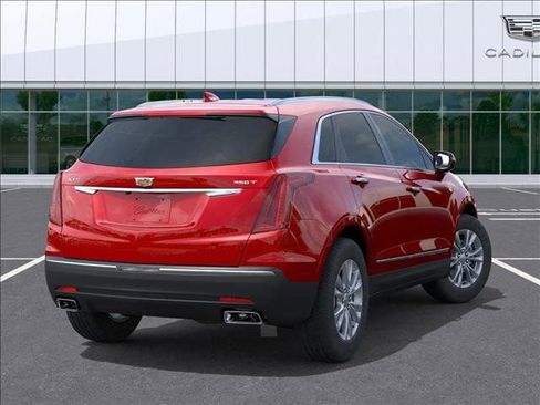 New 2025 Cadillac XT5 Luxury image 4