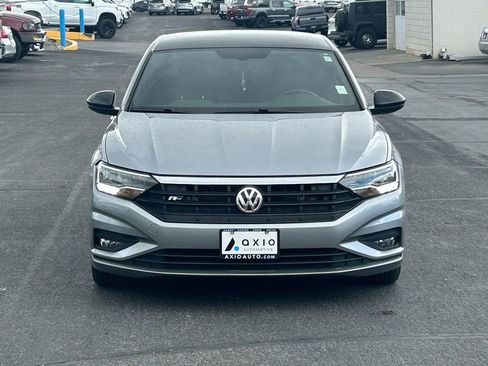 Used 2021 Volkswagen Jetta R-Line w/ R-Line Cold Weather Package FWD image 9