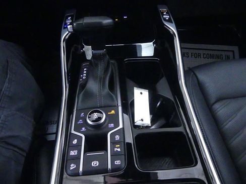 Used 2024 Kia Sorento SX Prestige image 19