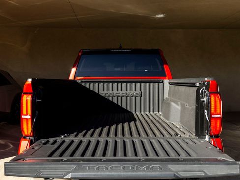 Used 2024 Toyota Tacoma 4x4 Double Cab image 20