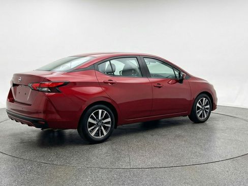 Used 2025 Nissan Versa SV image 9