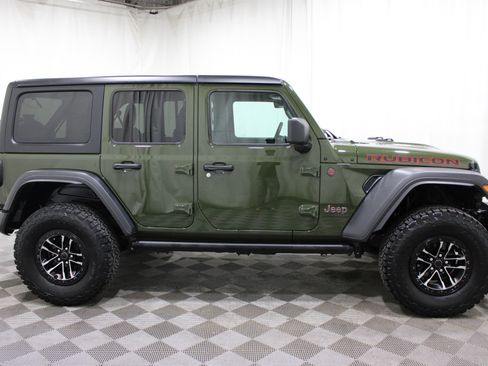 Used 2024 Jeep Wrangler Unlimited Rubicon w/ XTREMEE 35" Tire Package AWD/4WD image 30