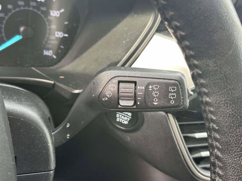 Used 2020 Ford Escape SEL image 25