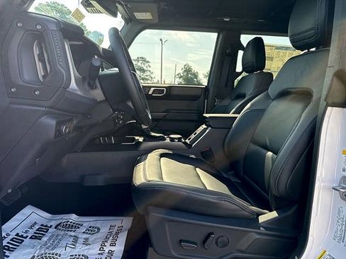 New 2025 Ford Bronco Outer Banks w/ Sasquatch Package AWD/4WD image 10