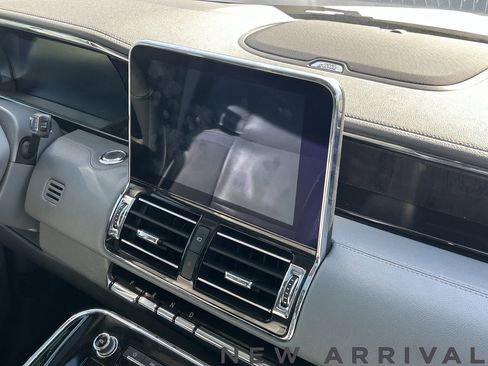 Used 2019 Lincoln Navigator L Reserve AWD/4WD image 5