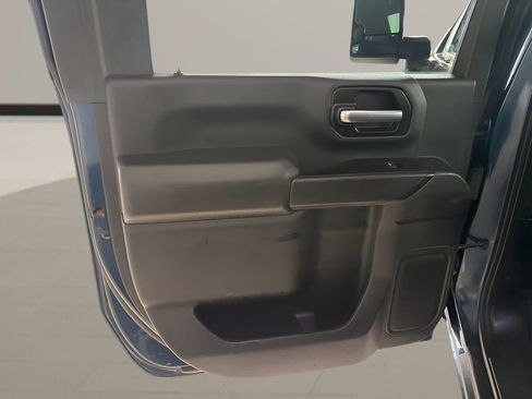 Used 2020 Chevrolet Silverado 2500 Custom w/ Custom Value Package image 20