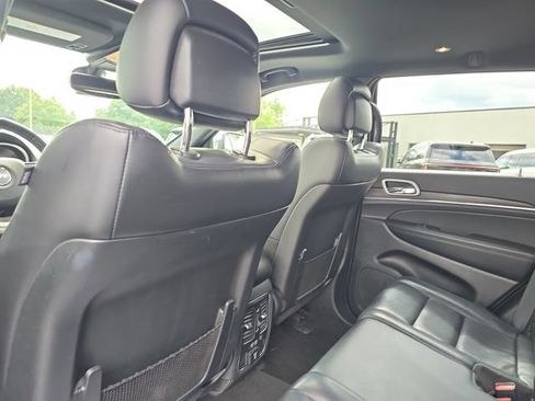 Used 2021 Jeep Grand Cherokee Limited AWD/4WD image 24