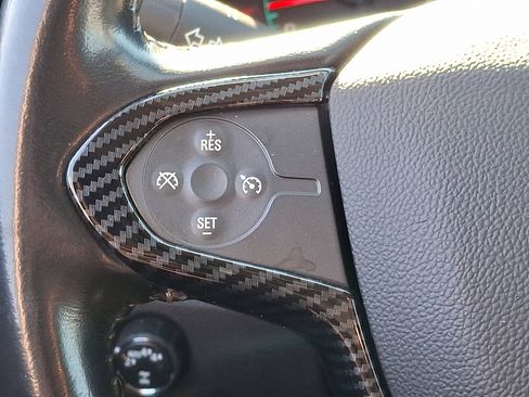 Used 2021 Chevrolet Colorado LT image 18