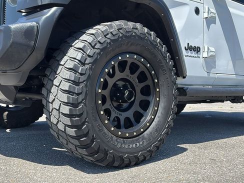 Used 2022 Jeep Wrangler Sport S image 10