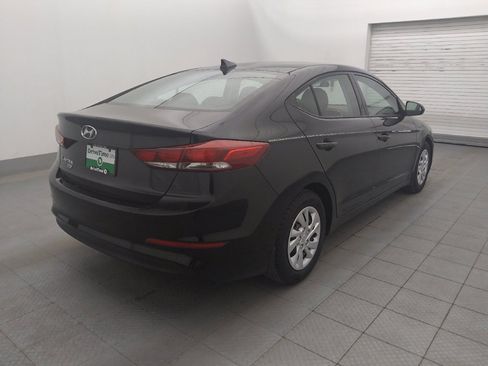 Used 2018 Hyundai Elantra SE w/ SE Connectivity Package 04 FWD image 9