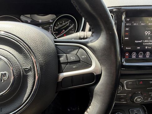Used 2019 Jeep Compass Limited AWD/4WD image 10
