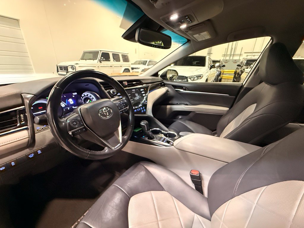 Used 2019 Toyota Camry XLE FWD image 17