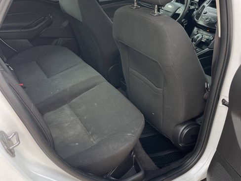 Used 2018 Ford Focus SE FWD image 8