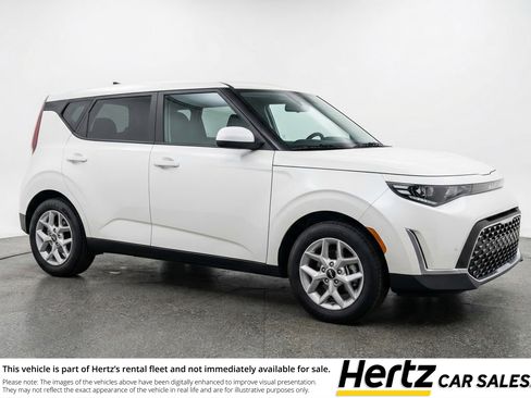 Used 2025 Kia Soul LX w/ LX Technology Package image 1