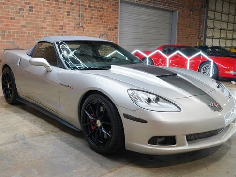 Used 2008 Chevrolet Corvette Convertible w/ Preferred Equipment Group RWD image 21