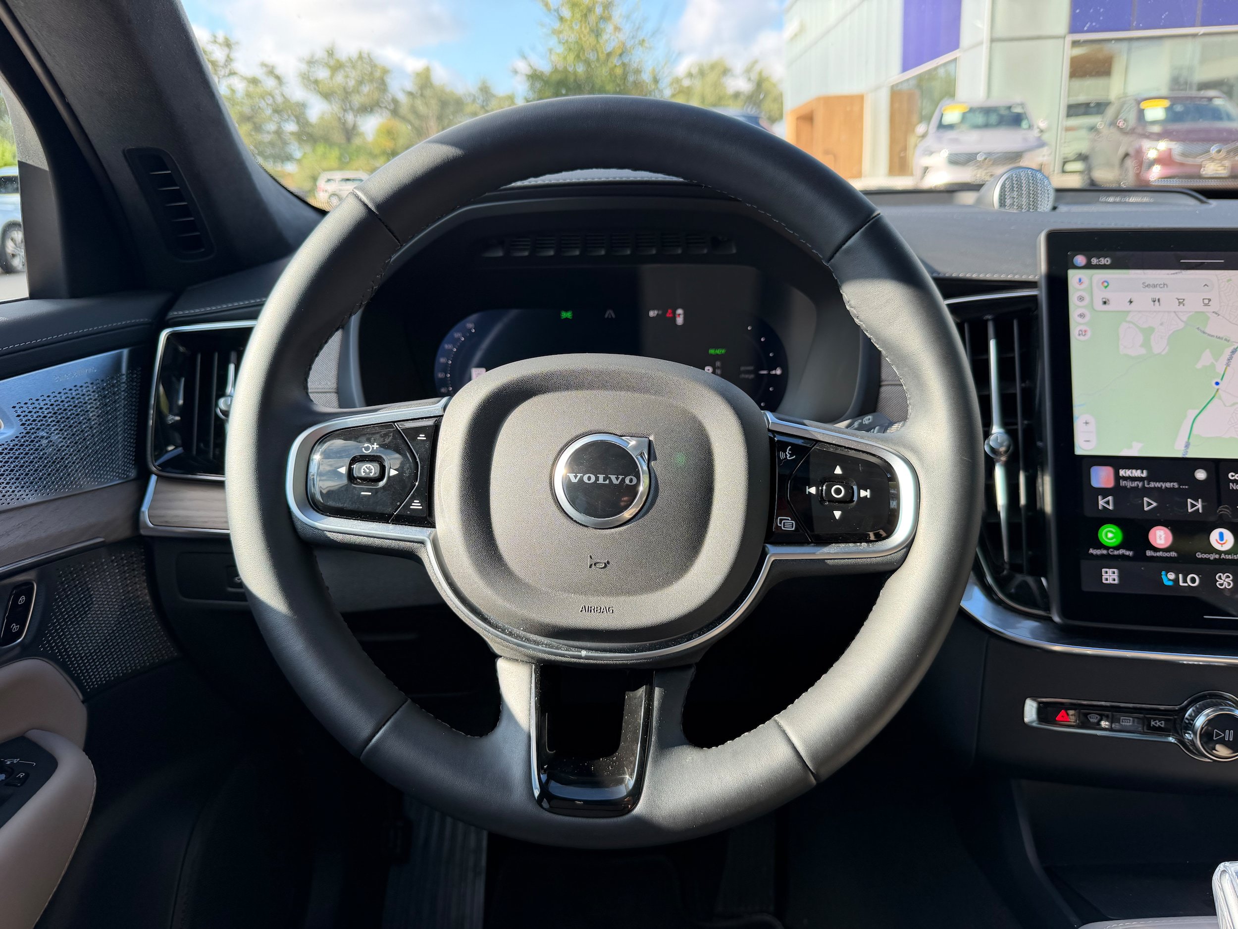 Certified 2025 Volvo XC90 T8 Ultra AWD/4WD image 17