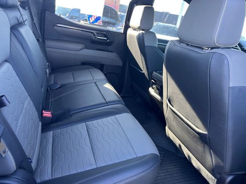 Used 2024 Chevrolet Silverado 1500 ZR2 image 26