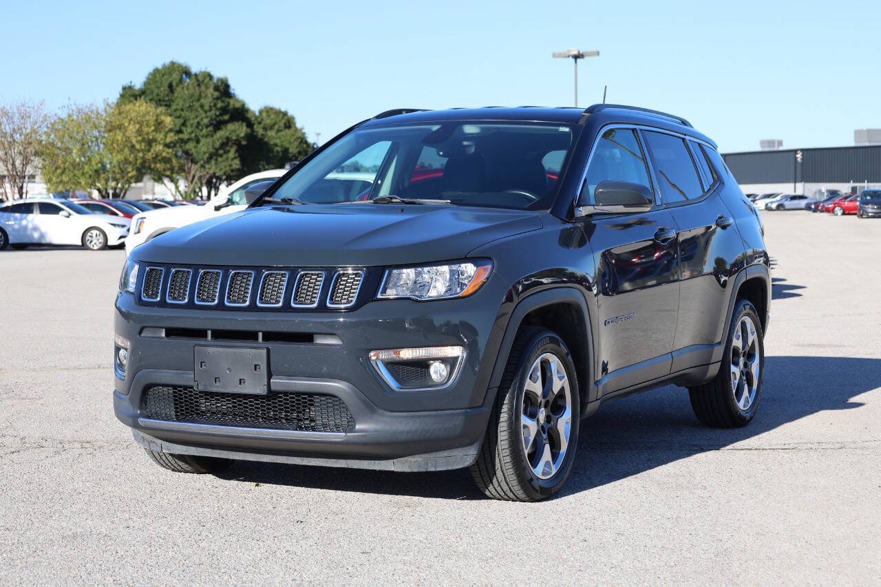 Used 2018 Jeep Compass Limited AWD/4WD image 6