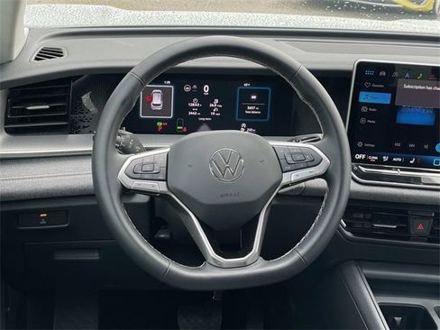 Used 2025 Volkswagen Tiguan S image 7