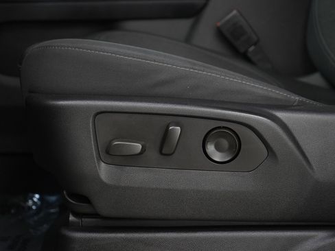 Used 2021 GMC Yukon SLE image 23