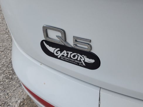 Used 2022 Audi Q5 e Premium Plus image 7