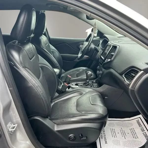 Used 2019 Jeep Cherokee Limited AWD/4WD image 11