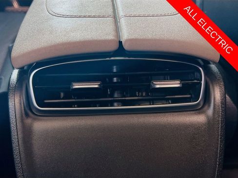 Used 2023 Mercedes-Benz EQS 450+ Sedan image 26