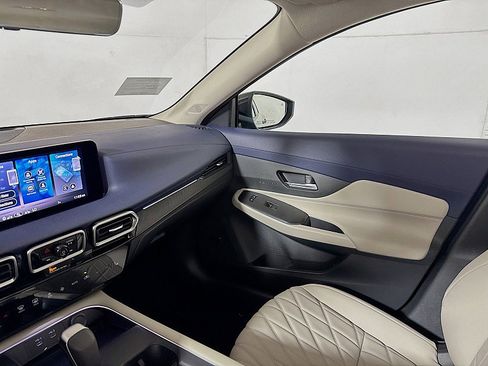 New 2026 Nissan Sentra SL w/ Floor Mat Package FWD image 25