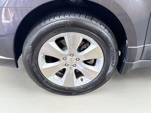 Used 2011 Subaru Outback 3.6R Limited AWD/4WD image 38