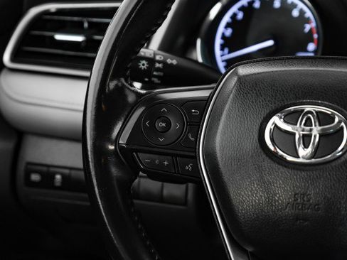 Used 2019 Toyota Camry SE image 14