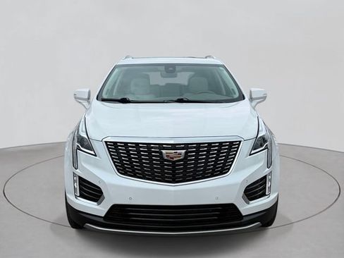 Certified 2024 Cadillac XT5 Premium Luxury AWD/4WD image 2
