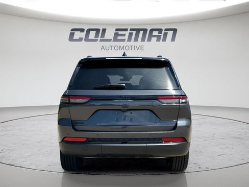 New 2025 Jeep Grand Cherokee Altitude image 4