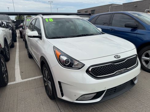 Used 2018 Kia Niro Touring FWD image 5