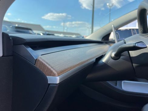 Used 2021 Tesla Model 3 Standard Range Plus image 27