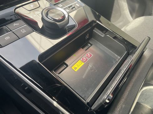 Used 2024 Toyota bZ4X XLE image 27