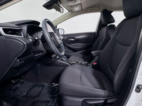 Used 2020 Toyota Corolla LE image 9