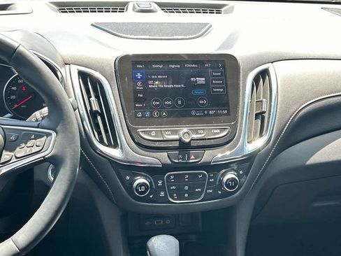 Used 2023 Chevrolet Equinox Premier FWD image 16