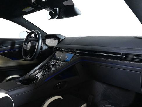 Used 2024 Aston Martin DB12 Coupe RWD image 15