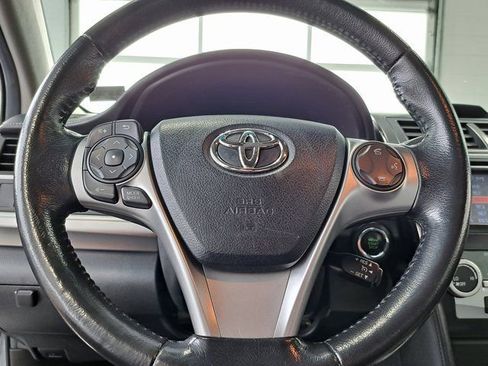 Used 2012 Toyota Camry SE w/ Leather Pkg image 10