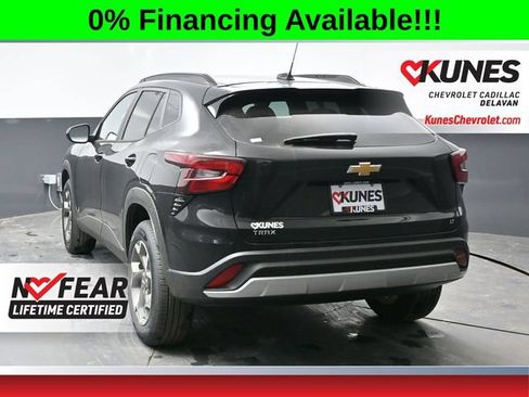 New 2026 Chevrolet Trax LT w/ Driver Confidence Package FWD image 2