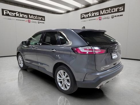 Used 2024 Ford Edge Titanium AWD/4WD image 3