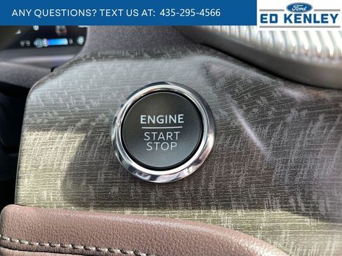 Used 2025 Ford Explorer Platinum w/ LUX Leather Package image 16